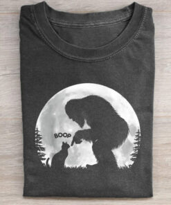 Cat Full Moon Bigfoot T-Shirt Cat Lovers Clothing Gift For Brothers - Homegiftaura