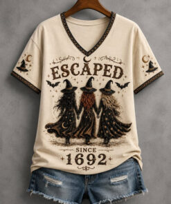 Escaped Since 1692 V-Neck T-Shirt Three Witches Womens Apparel Halloween Presents For Sister