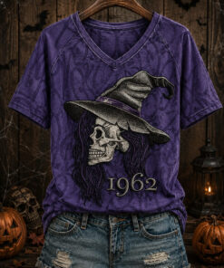 Skeleton Witch Hat V-Neck T-Shirt Gothic Skull Halloween Clothing Gift Ideas For Momc