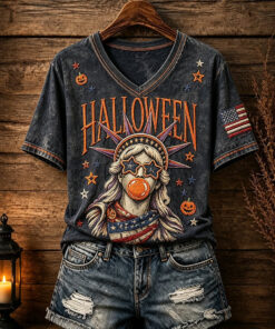 Statue Of Liberty Halloween V-Neck T-Shirt Pumpkin Patriotic Witchy Merch US Flag Gifts