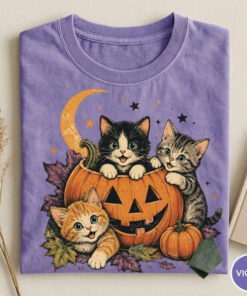 Three Cats Pumpkin T-Shirt Cute Halloween Kittens Womens Apparel Gift For Wife